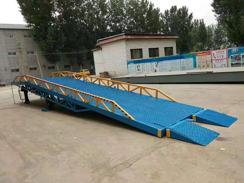 新星汽车登车桥