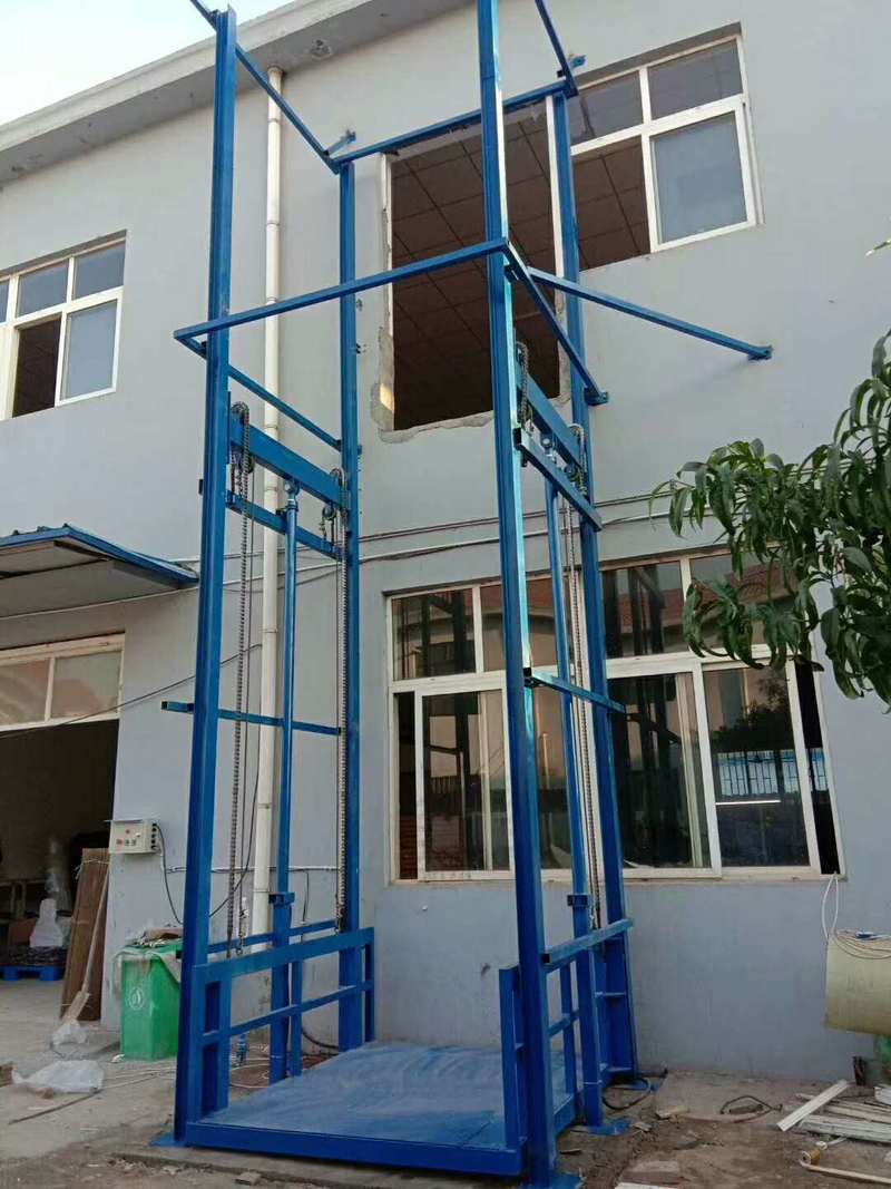 新星简易小型货梯