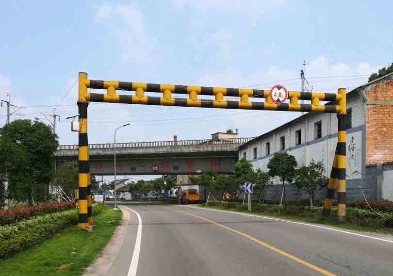 新星铁路限高架